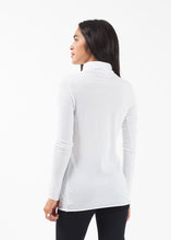 Load image into Gallery viewer, Turtleneck